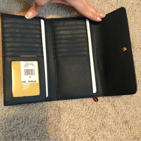 Michael Kors Admiral Blue Travel Large Weekender Bag set wallet & cosmetic pouch - Picture 8 of 15